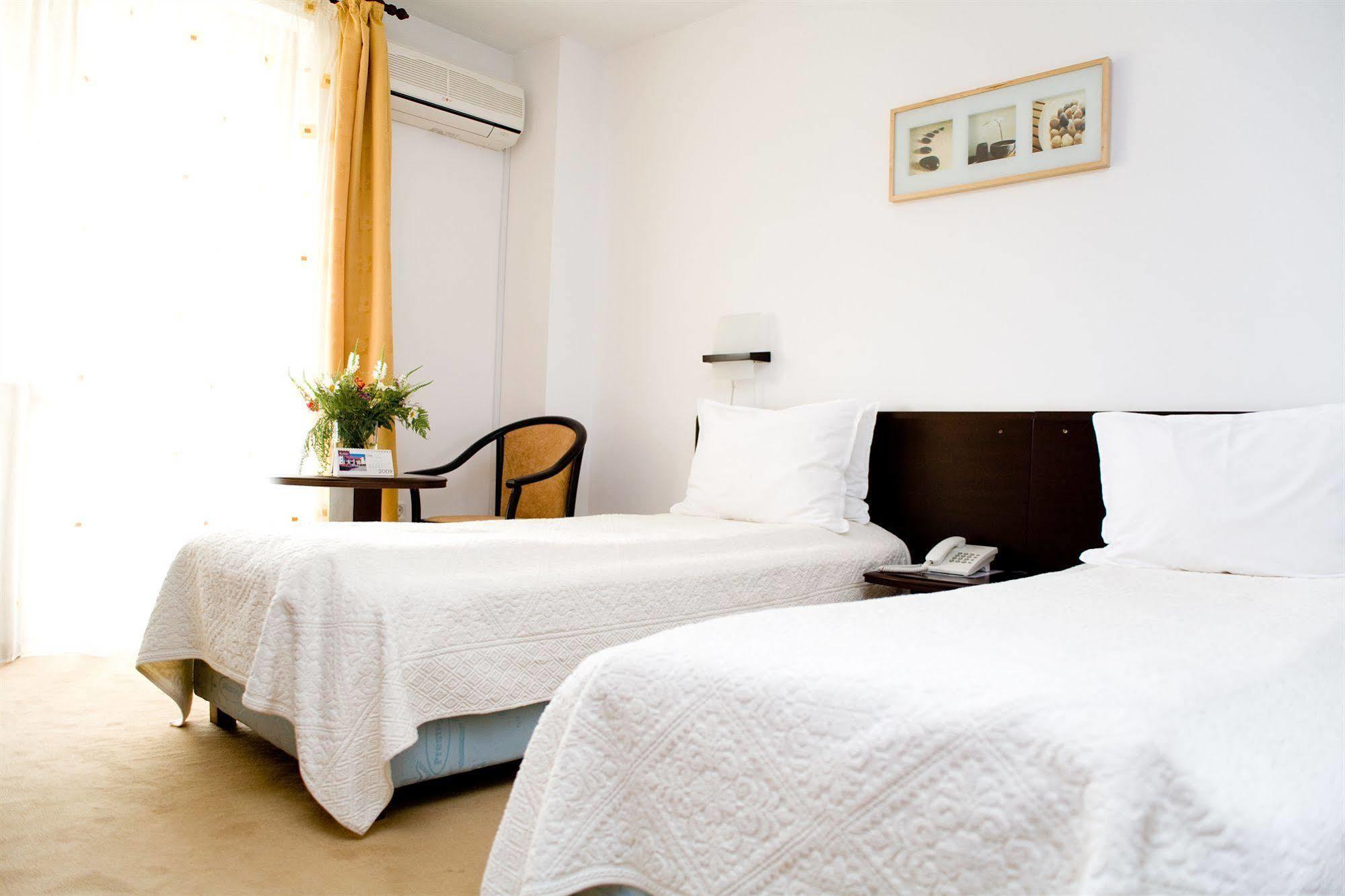 Rubin Hotel Sibiu Buitenkant foto